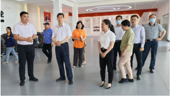 自治區(qū)政協(xié)副主席、民建廣西區(qū)委主委到新桂輪走訪調(diào)研