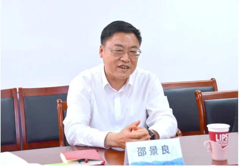 邵景良主任代表濮陽(yáng)市人大和濮陽(yáng)市民向中國(guó)涂料工業(yè)協(xié)會(huì)表達(dá)了對(duì)他們對(duì)濮陽(yáng)市和濮陽(yáng)涂料產(chǎn)業(yè)的全力支持和幫助的感激之情。他表示，希望在中國(guó)涂料工業(yè)協(xié)會(huì)的指導(dǎo)和支持下，濮陽(yáng)涂料產(chǎn)業(yè)能夠繼續(xù)擴(kuò)大規(guī)模、增強(qiáng)實(shí)力，打造更好的產(chǎn)業(yè)環(huán)境，并以更快的速度發(fā)展，為中國(guó)涂料行業(yè)的高質(zhì)量發(fā)展作出積極貢獻(xiàn)。