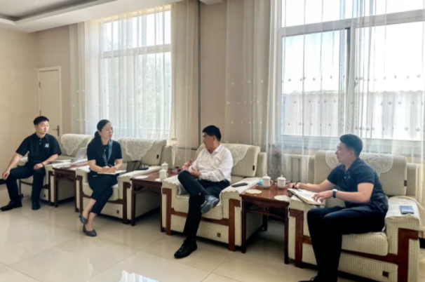 隨后，協(xié)會一行人又來到了山東新魯星電纜有限公司，受到了該公司總經(jīng)理張繼翔和生產(chǎn)部經(jīng)理曹常偉的熱情接待，并進(jìn)行了調(diào)研。