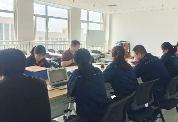 金能化學(青島)有限公司質檢中心順利通過了CNAS(中國合格評定國家認可委員會)監(jiān)督+擴項評審。