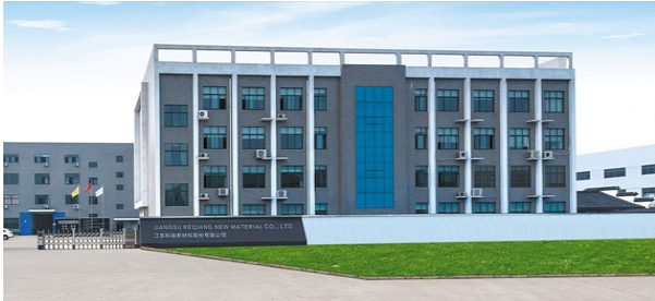 江蘇科強(qiáng)新材料股份有限公司是一家具有自主研發(fā)和創(chuàng)新能力的高新技術(shù)企業(yè)，主要從事高性能特種橡膠制品的研發(fā)、生產(chǎn)和銷(xiāo)售。公司注重技術(shù)研發(fā)投入和自主創(chuàng)新能力提升，不斷開(kāi)發(fā)和創(chuàng)新多種產(chǎn)品的特有配方，并投入使用多款工裝設(shè)備，為產(chǎn)品品質(zhì)提供技術(shù)支撐，積極儲(chǔ)備技術(shù)以開(kāi)發(fā)新產(chǎn)品和拓展新應(yīng)用市場(chǎng)。