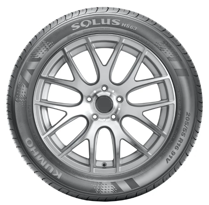 SOLUS HS63作為錦湖旗下第三代家族旗艦產(chǎn)品，以其卓越的舒適靜音和操控耐久性而聞名。據(jù)了解，這款輪胎采用了創(chuàng)新型復(fù)合橡膠配方和強(qiáng)抓地的切割花紋，能夠適應(yīng)各種路況并提升駕駛舒適感，為宋Plus提供超然進(jìn)階的全程護(hù)航。