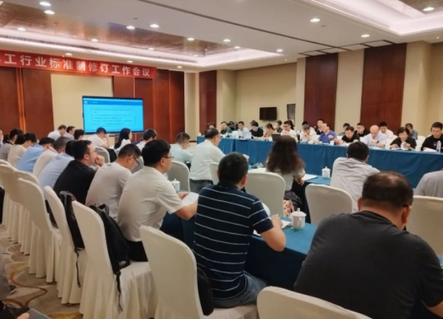 這次工作組會(huì)議的成功召開(kāi)為后續(xù)標(biāo)準(zhǔn)制修訂工作的順利開(kāi)展奠定了基礎(chǔ)。會(huì)后，標(biāo)委會(huì)秘書(shū)處將組織相關(guān)人員進(jìn)行驗(yàn)證試驗(yàn)工作，并完成征求意見(jiàn)稿的編制工作。預(yù)計(jì)標(biāo)委會(huì)秘書(shū)處將于9月或10月召開(kāi)第二次工作組會(huì)議，根據(jù)驗(yàn)證試驗(yàn)結(jié)果和征求意見(jiàn)反饋情況，討論確定標(biāo)準(zhǔn)的技術(shù)內(nèi)容，形成標(biāo)準(zhǔn)送審稿。