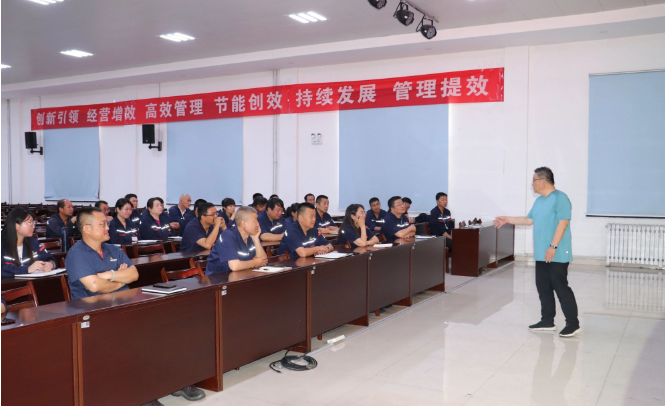 未來，耐斯特炭黑有限公司表示將繼續(xù)圍繞安全生產(chǎn)責(zé)任制開展一系列綜合培訓(xùn)，包括安全管理制度、安全分析、安全決策、事故預(yù)測和防范等內(nèi)容，以不斷增強(qiáng)員工的安全責(zé)任意識和安全技能知識。這些舉措旨在為企業(yè)的安全生產(chǎn)和穩(wěn)定運(yùn)行提供全方位的保障。