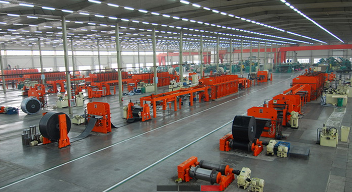 山東康迪泰克工程橡膠有限公司(前身是山東安能輸送帶橡膠有限公司)是華勤集團(tuán)與德國大陸集團(tuán)合資組建的大型工程橡膠產(chǎn)品生產(chǎn)企業(yè)，是高端輸送帶生產(chǎn)企業(yè)和一流的膠管制造工廠。