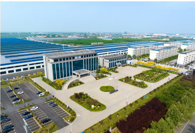 山東興達鋼簾線有限公司宣布，旗下的5.988MW分布式光伏發(fā)電項目在經(jīng)過山東省東營市國網(wǎng)供電公司的驗收合格后，順利并網(wǎng)。該項目首日發(fā)電量高達29140kWh，為興達鋼簾線第二座成功并網(wǎng)的分布式光伏發(fā)電站。