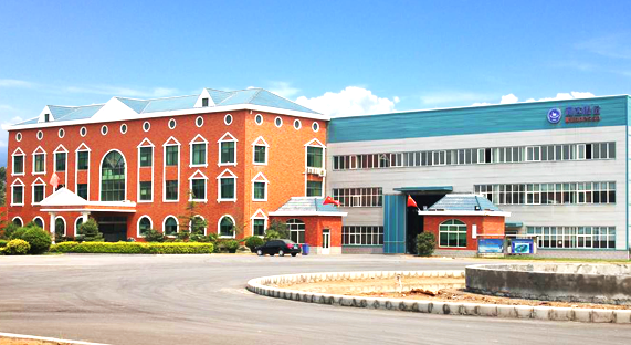 河南省工信廳宣布了2023年河南省制造業(yè)頭雁企業(yè)和重點培育企業(yè)的名單。在這份備受矚目的名單中，河南通達電纜股份有限公司脫穎而出，榮獲2023年河南省制造業(yè)頭雁企業(yè)的殊榮。