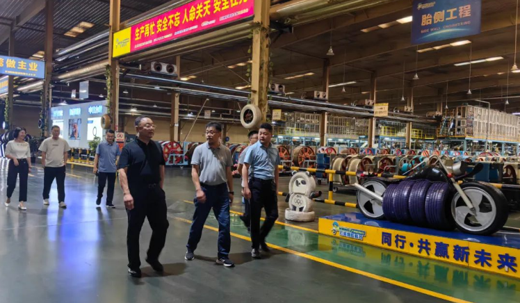 神馬股份常務(wù)副總王兵赴華盛橡膠、中一企業(yè)交流