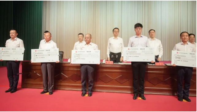 軟控股份憑卓越裝備摘得省級(jí)榮譽(yù)，引領(lǐng)行業(yè)先鋒