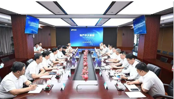 山東省濰坊市市委書記劉運率領(lǐng)代表團赴浙江展開為期兩天的“點對點”招商活動。此次活動旨在深化地區(qū)間的經(jīng)濟合作，加速項目的實施落地。