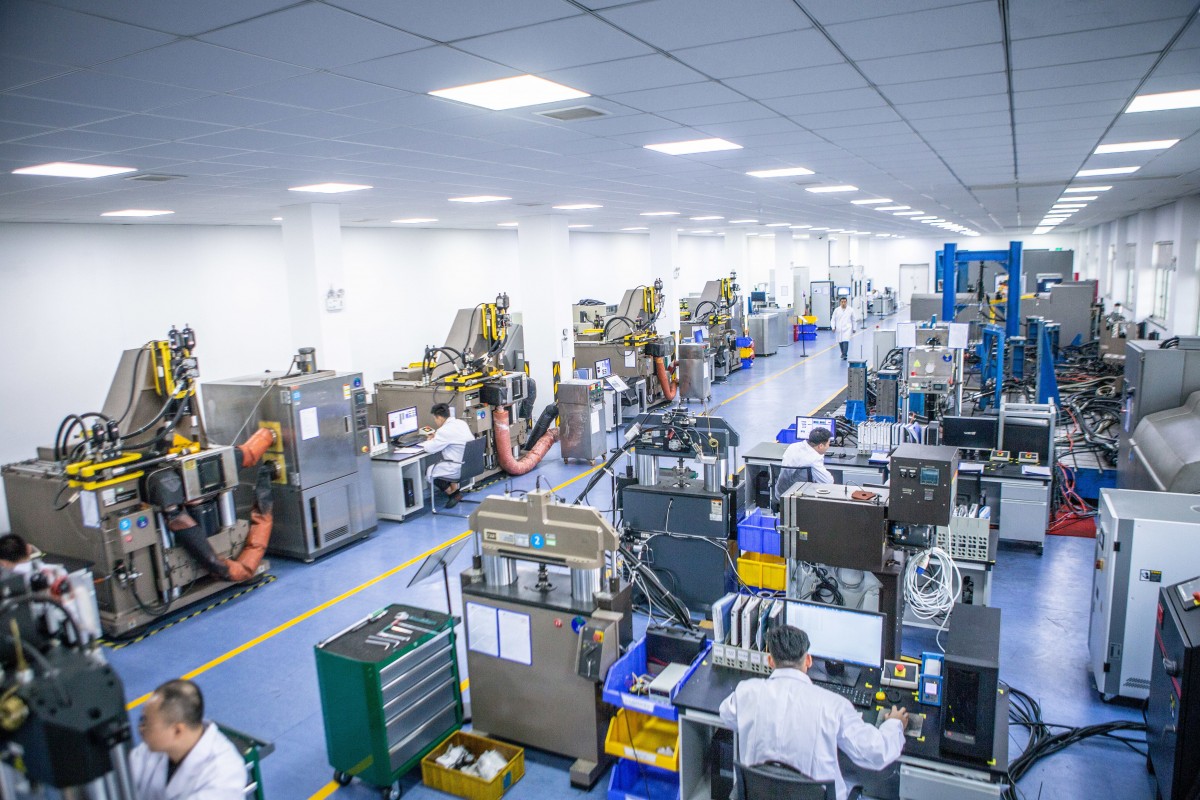 建新趙氏科技公司深入布局新能源汽車零部件生產(chǎn)研發(fā)，并加大了研發(fā)投入比重。這些努力為建新趙氏科技公司贏得了令人矚目的業(yè)績(jī)，成功躋身2023寧波市民營(yíng)企業(yè)100強(qiáng)榜單。