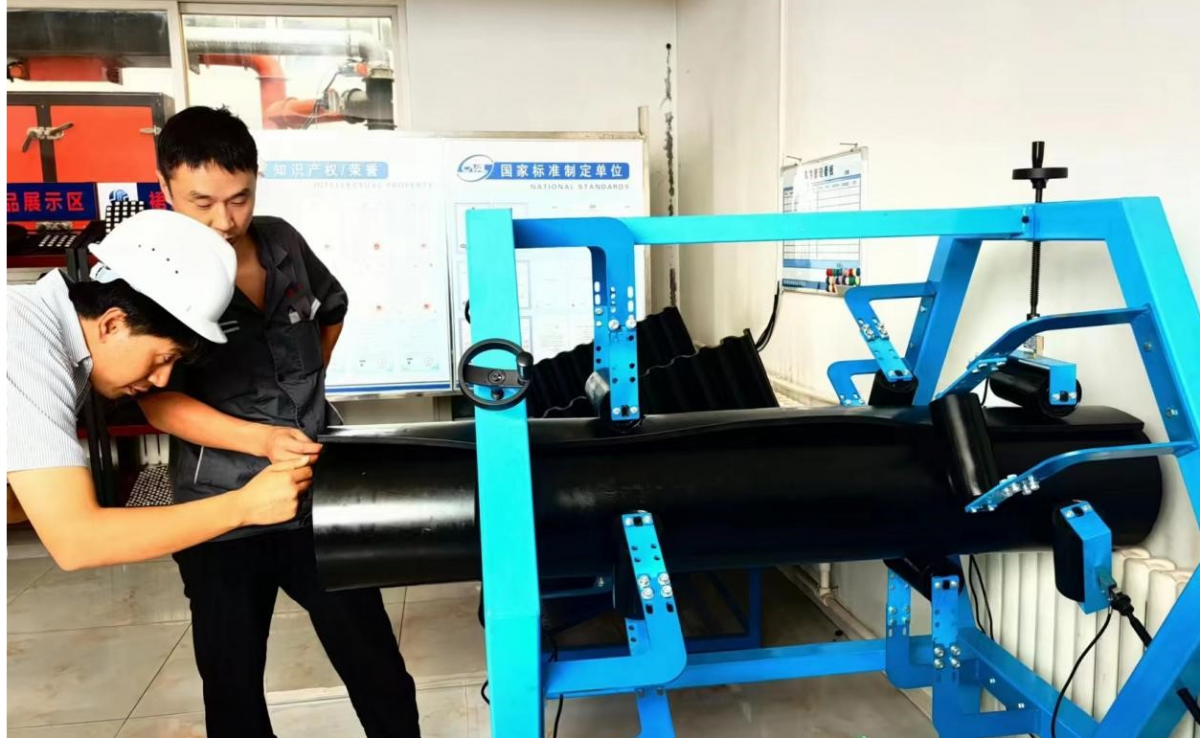 在百瑞福的核心團(tuán)隊(duì)的引領(lǐng)下，Quaddro集團(tuán)詳細(xì)了解了百瑞福在散料輸送領(lǐng)域的研發(fā)實(shí)力、生產(chǎn)線的裝備水平和產(chǎn)能情況。參觀結(jié)束后，他們對(duì)生產(chǎn)現(xiàn)場(chǎng)和工藝操作給予了高度評(píng)價(jià)，并對(duì)百瑞福未來(lái)的發(fā)展和合作充滿信心。