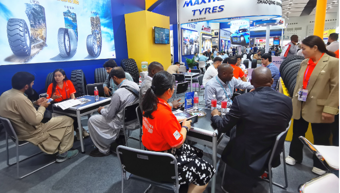 第134屆中國進出口商品交易會(廣交會)于10月15日在廣州盛大開幕。本次展會上，萬達寶通輪胎有限公司展示了多款高科技、高性能的全新輪胎產(chǎn)品，以向全球觀眾展現(xiàn)高品質(zhì)、環(huán)保、智能化以及高附加值的優(yōu)質(zhì)輪胎新品。