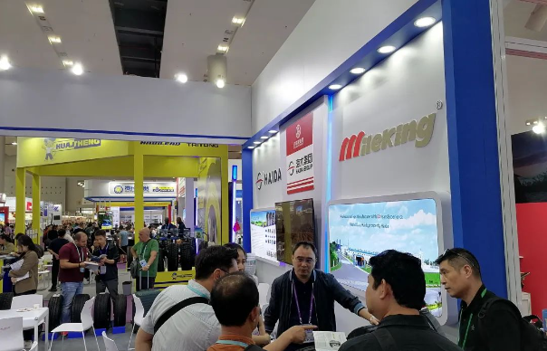 展會(huì)期間，來(lái)自東南亞、中東、非洲、中南美和澳大利亞等國(guó)家的客戶踏足展館，與海大集團(tuán)進(jìn)行洽談，海大集團(tuán)成功收集了來(lái)自300余家客戶的信息，意向訂單達(dá)近200萬(wàn)美元，可謂碩果累累，此行非常成功!