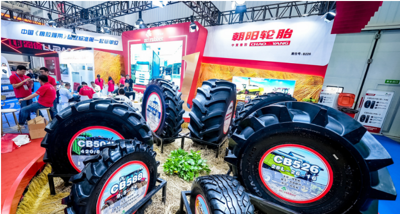 中策橡膠目前為多家機(jī)械車生產(chǎn)商提供配套，包括東風(fēng)、林賽、永野、奔野、英虎等。尤其在東三省地區(qū)，其產(chǎn)品備受農(nóng)業(yè)從業(yè)者喜愛，銷量不斷增長(zhǎng)。