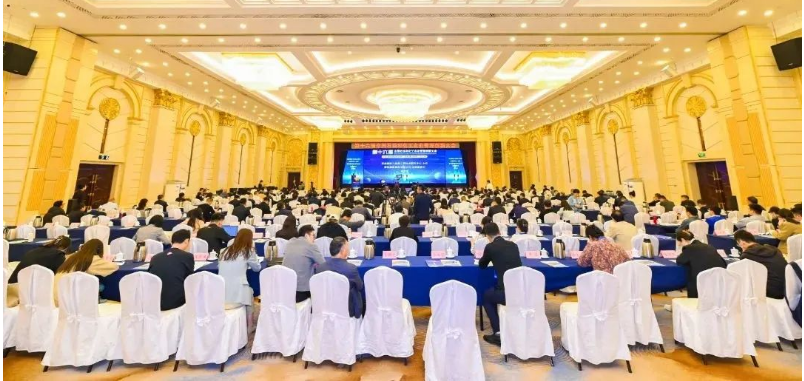 國(guó)橡中心袁仲雪出席石化企業(yè)管理創(chuàng)新大會(huì)