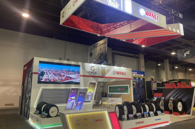 美國(guó)拉斯維加斯國(guó)際改裝車(chē)展覽會(huì)(SEMA SHOW)于10月31日至11月3日在拉斯維加斯會(huì)展中心盛大開(kāi)展，SEMA改裝展被譽(yù)為北美地區(qū)首屈一指的改裝展，與德國(guó)埃森改裝展、東京改裝展齊名，堪稱(chēng)世界三大改裝展。萬(wàn)力輪胎公司攜帶超過(guò)十款明星產(chǎn)品參展，令觀眾大開(kāi)眼界。