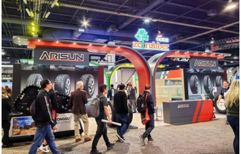 美國SEMA展被譽(yù)為國際三大改裝車展之一，一直以來以其高度專業(yè)化和重要地位而聞名于世界各大汽配展。據(jù)官方消息，本次展會吸引了來自全球100多個國家的超過150,000名專業(yè)買家，共有超過2000種新產(chǎn)品亮相。