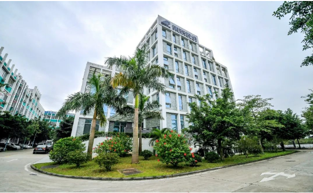 近日，國家知識產(chǎn)權(quán)優(yōu)勢企業(yè)和示范企業(yè)評定結(jié)果發(fā)布，集泰股份成功獲評“2023年度國家知識產(chǎn)權(quán)優(yōu)勢企業(yè)”。這一榮譽的獲得，標(biāo)志著集泰股份在國家級“綠色工廠”和CNAS國家認(rèn)可實驗室之后再次取得國家級認(rèn)可，彰顯了其在綠色生產(chǎn)、實驗檢測、知識產(chǎn)權(quán)管理等三個方面達(dá)到了國家水準(zhǔn)，處于行業(yè)領(lǐng)先地位。